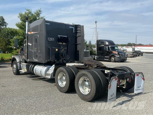 Peterbilt 567 Conventional Trucks / Tractor Trucks