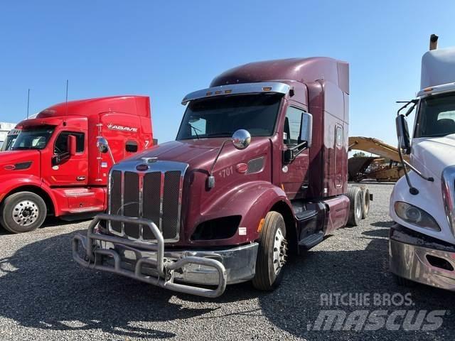 Peterbilt 579 Conventional Trucks / Tractor Trucks