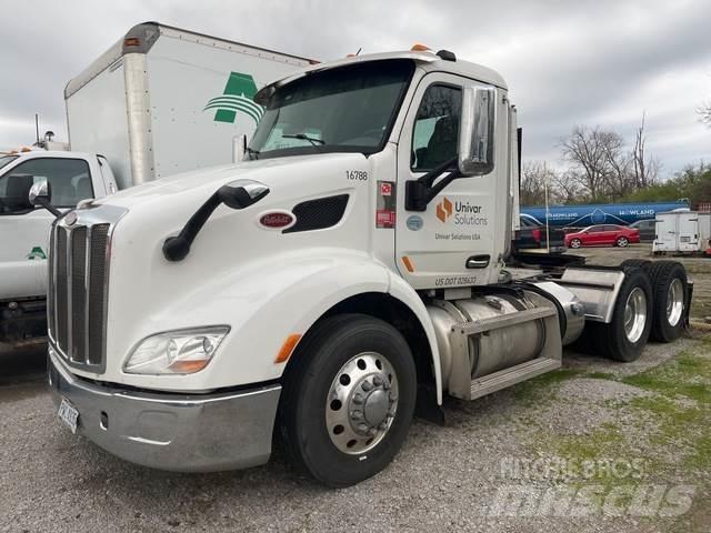 Peterbilt 579 Conventional Trucks / Tractor Trucks