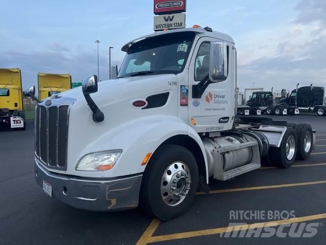 Peterbilt 579 Conventional Trucks / Tractor Trucks