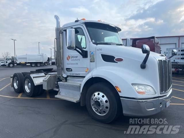 Peterbilt 579 Conventional Trucks / Tractor Trucks