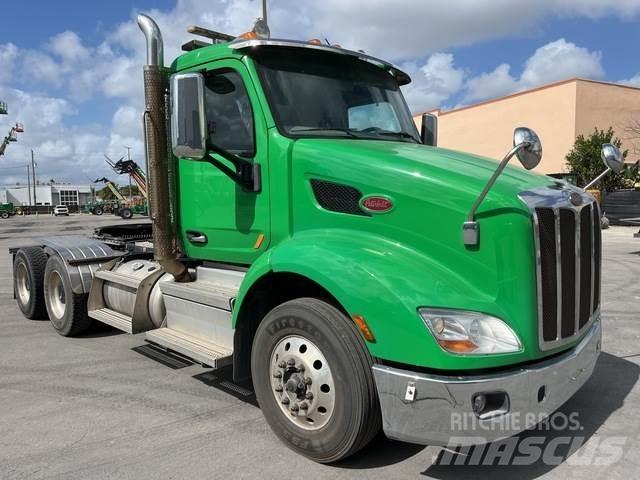 Peterbilt 579 Conventional Trucks / Tractor Trucks