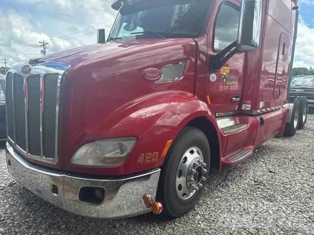 Peterbilt 579 Conventional Trucks / Tractor Trucks