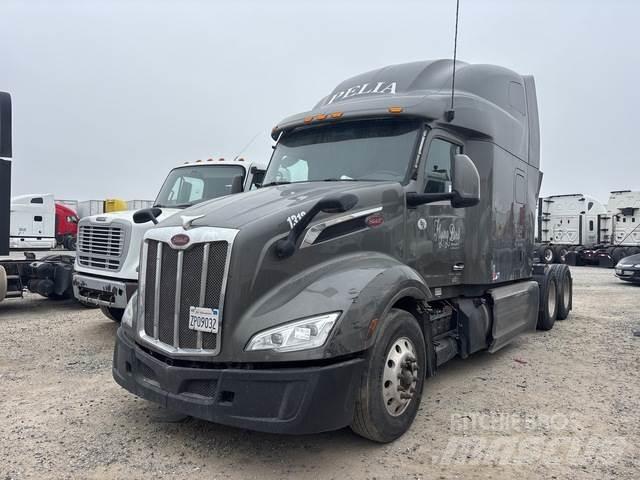 Peterbilt 579 Conventional Trucks / Tractor Trucks