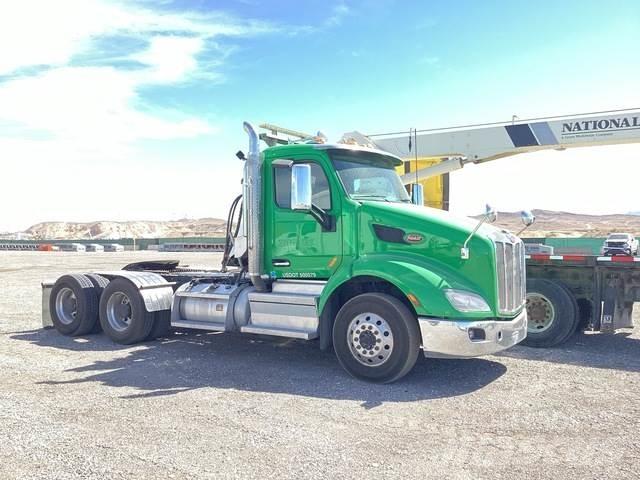 Peterbilt 579 Conventional Trucks / Tractor Trucks