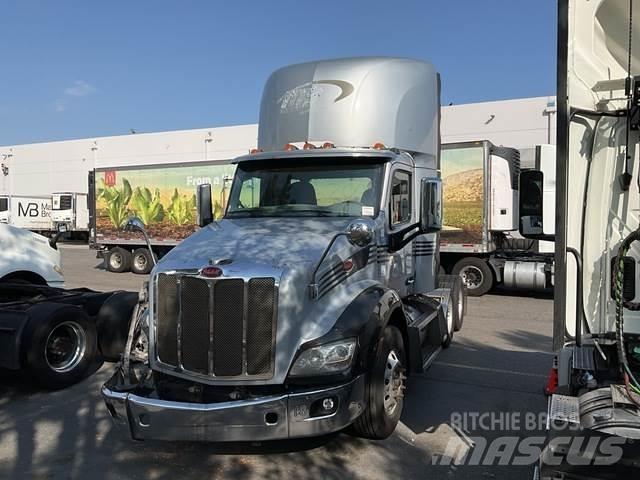 Peterbilt 579 Conventional Trucks / Tractor Trucks
