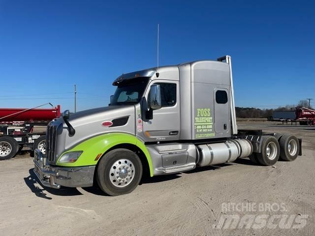 Peterbilt 579 Conventional Trucks / Tractor Trucks