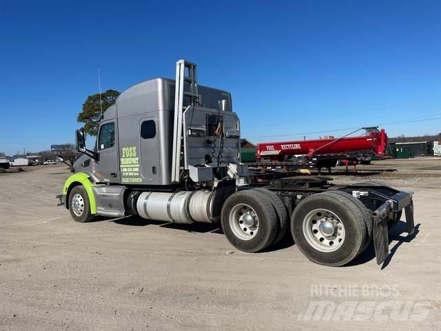 Peterbilt 579 Conventional Trucks / Tractor Trucks