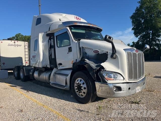 Peterbilt 579 Conventional Trucks / Tractor Trucks