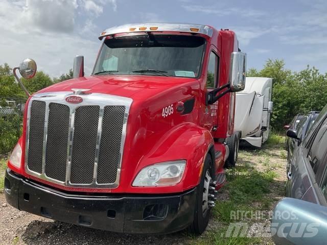 Peterbilt 579 Conventional Trucks / Tractor Trucks