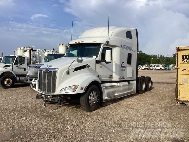 Peterbilt 579 Conventional Trucks / Tractor Trucks
