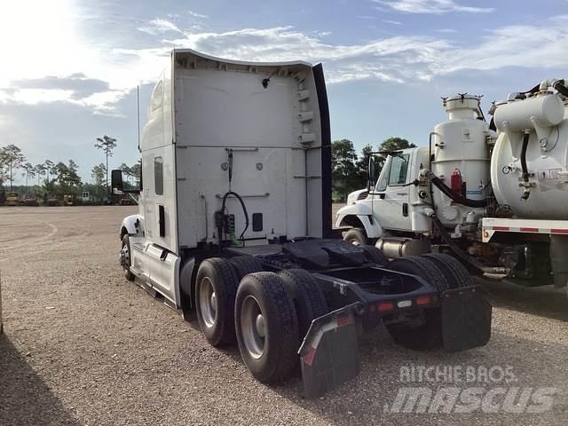 Peterbilt 579 Conventional Trucks / Tractor Trucks