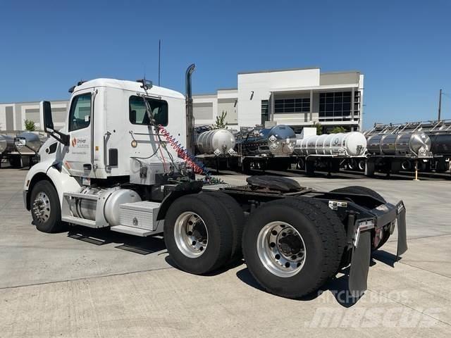 Peterbilt 579 Conventional Trucks / Tractor Trucks