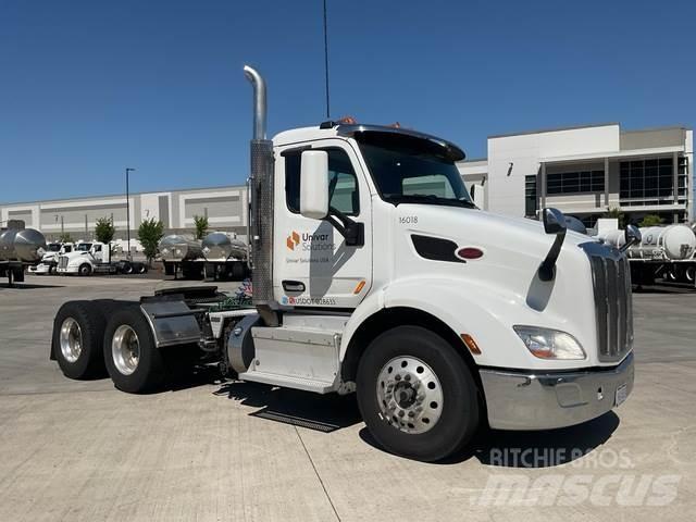 Peterbilt 579 Conventional Trucks / Tractor Trucks