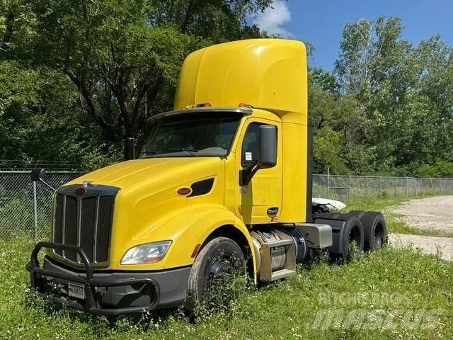 Peterbilt 579 Conventional Trucks / Tractor Trucks