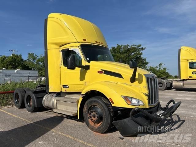 Peterbilt 579 Conventional Trucks / Tractor Trucks