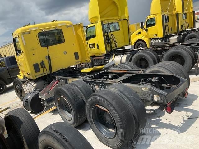 Peterbilt 579 Conventional Trucks / Tractor Trucks