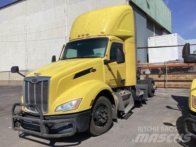 Peterbilt 579 Conventional Trucks / Tractor Trucks