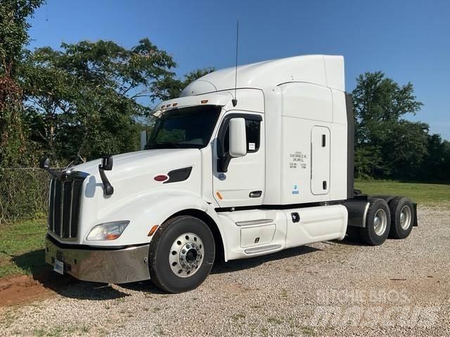 Peterbilt 579 Conventional Trucks / Tractor Trucks