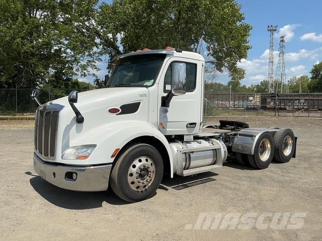 Peterbilt 579 Conventional Trucks / Tractor Trucks