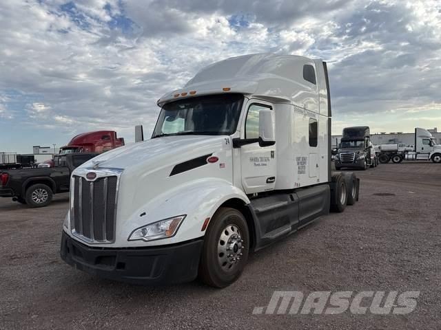Peterbilt 579 Conventional Trucks / Tractor Trucks