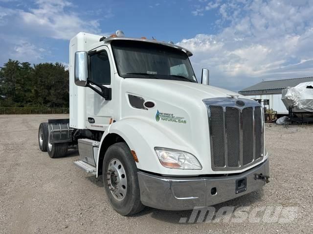 Peterbilt 579 Conventional Trucks / Tractor Trucks