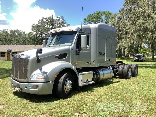 Peterbilt 579 Conventional Trucks / Tractor Trucks