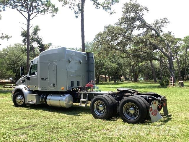 Peterbilt 579 Conventional Trucks / Tractor Trucks