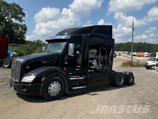 Peterbilt 579 Conventional Trucks / Tractor Trucks