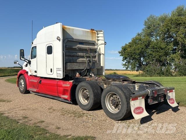 Peterbilt 579 Conventional Trucks / Tractor Trucks