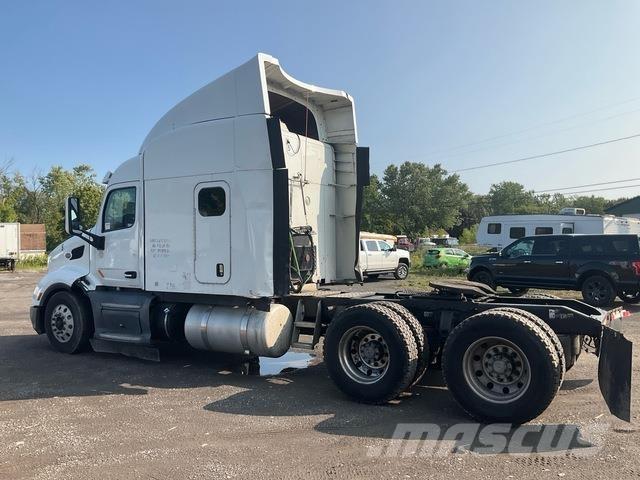 Peterbilt 579 Conventional Trucks / Tractor Trucks