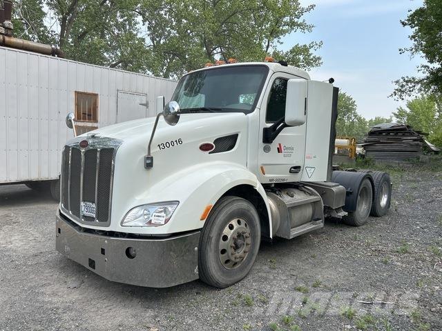 Peterbilt 579 Conventional Trucks / Tractor Trucks