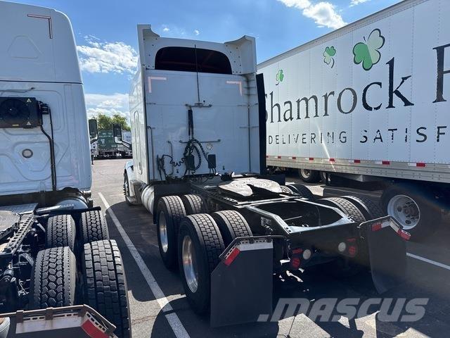 Peterbilt 579 Conventional Trucks / Tractor Trucks