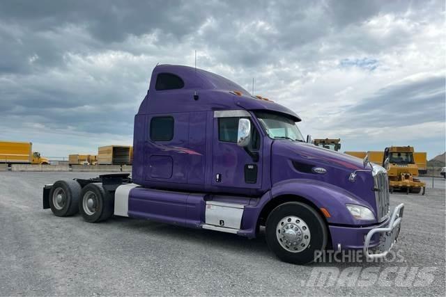 Peterbilt 587 Conventional Trucks / Tractor Trucks