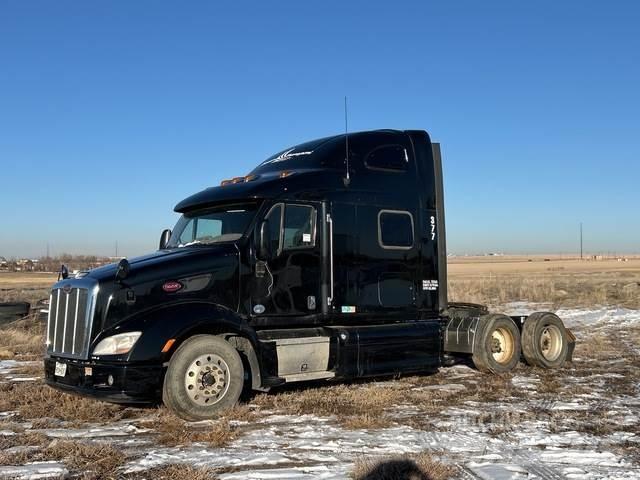 Peterbilt 587 Conventional Trucks / Tractor Trucks