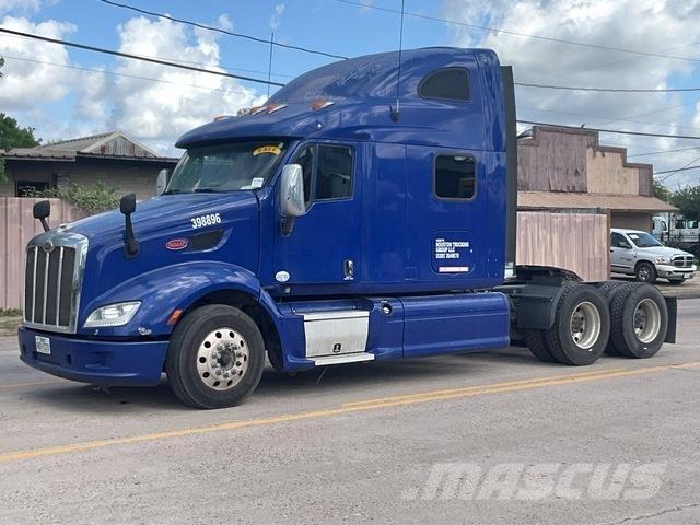 Peterbilt 587 Conventional Trucks / Tractor Trucks