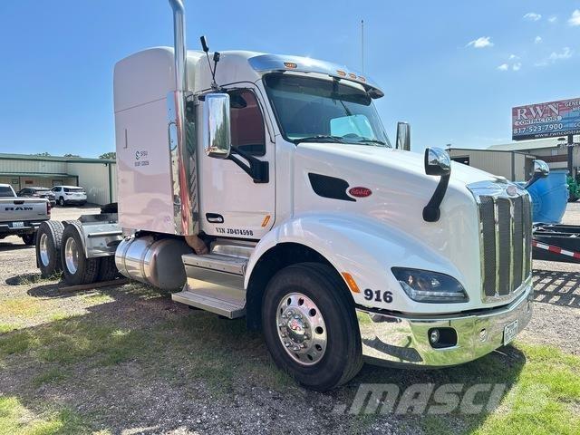 Peterbilt 589 Conventional Trucks / Tractor Trucks