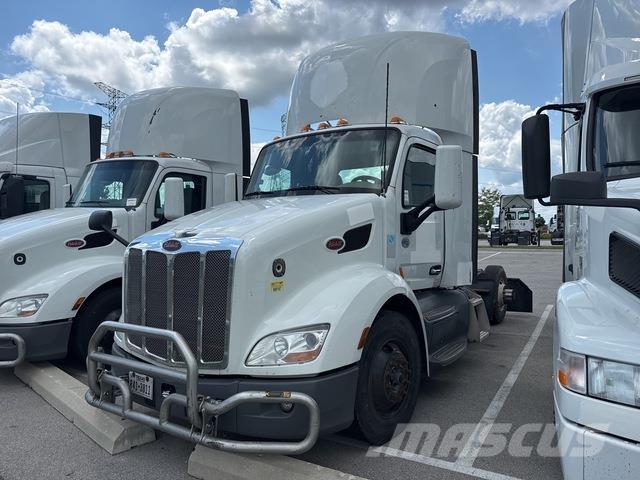Peterbilt M579 Conventional Trucks / Tractor Trucks