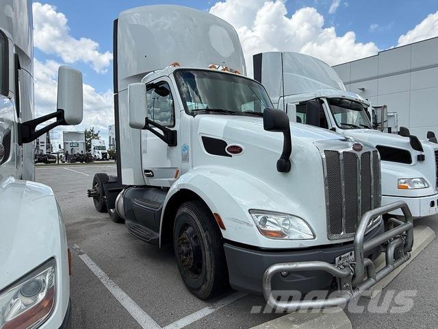 Peterbilt M579 Conventional Trucks / Tractor Trucks