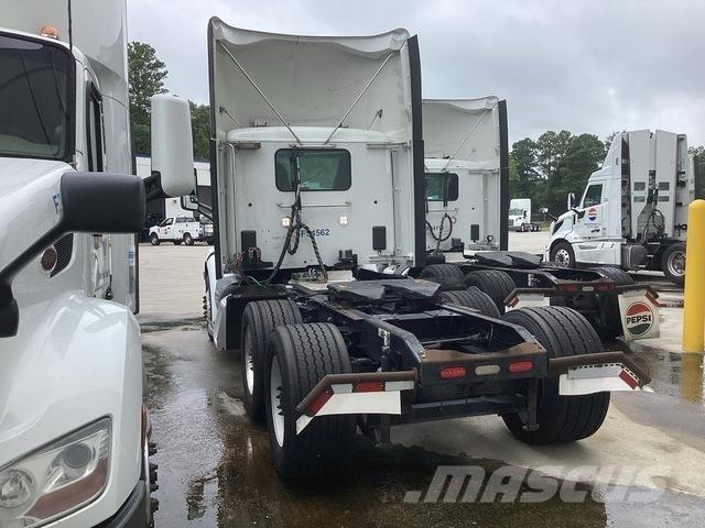 Peterbilt M579 Conventional Trucks / Tractor Trucks