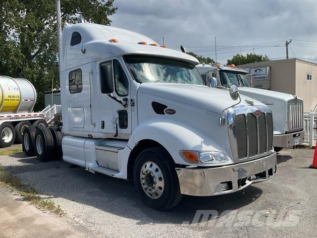  Peterblit 387 Conventional Trucks / Tractor Trucks