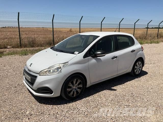 Peugeot 208 Automobiles / SUVS