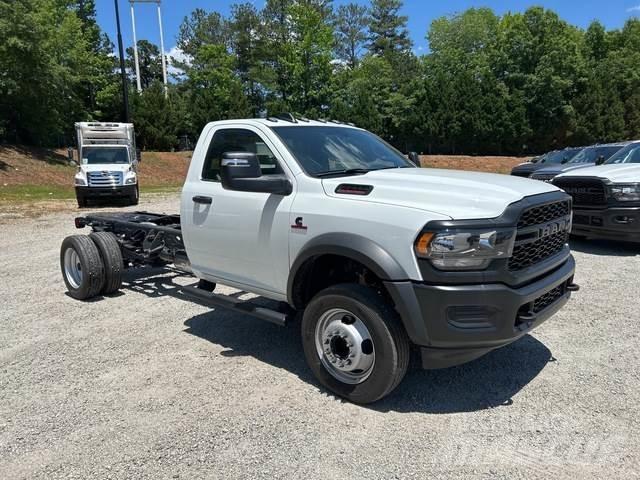 RAM 5500 Cabins and interior