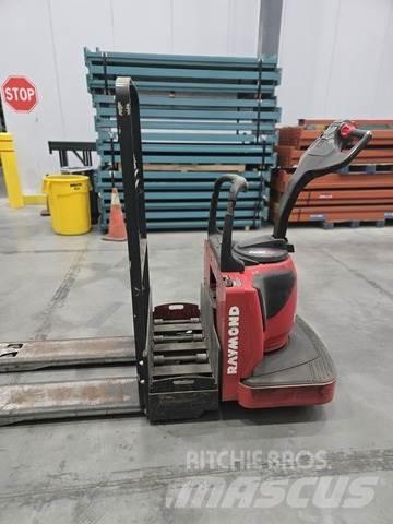 Raymond 8410 Pallet Truck