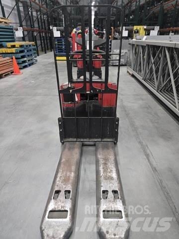 Raymond 8410 Pallet Truck