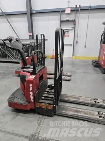 Raymond 8410 Pallet Truck