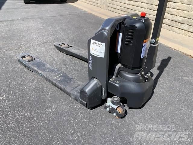 Raymond PTE33N Pallet Truck