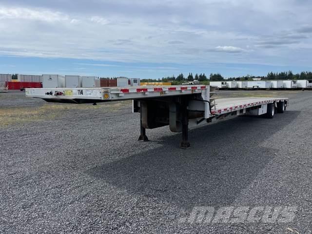 Reitnouer  Lowboy trailer