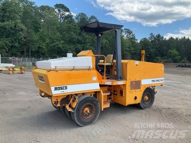 Rosco 915 Pneumatic tired rollers