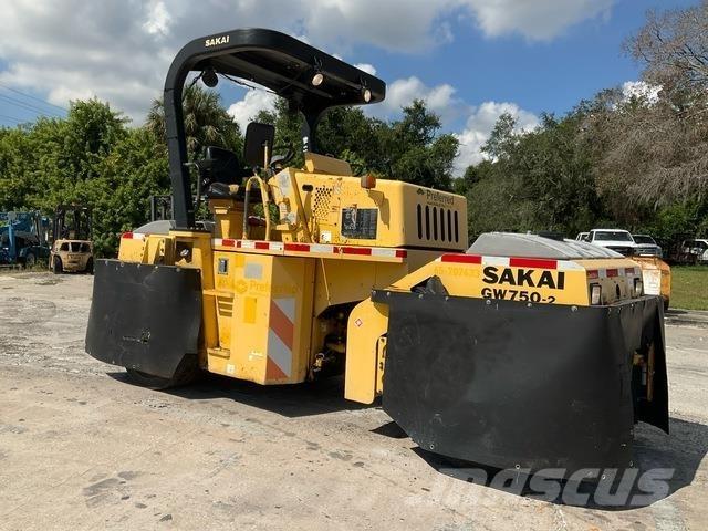 Sakai GW750-2 Pneumatic tired rollers